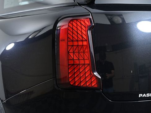 Certified 2025 MINI Cooper Countryman S AWD/4WD image 8
