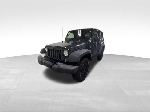 Used 2018 Jeep Wrangler Sport AWD/4WD image 2