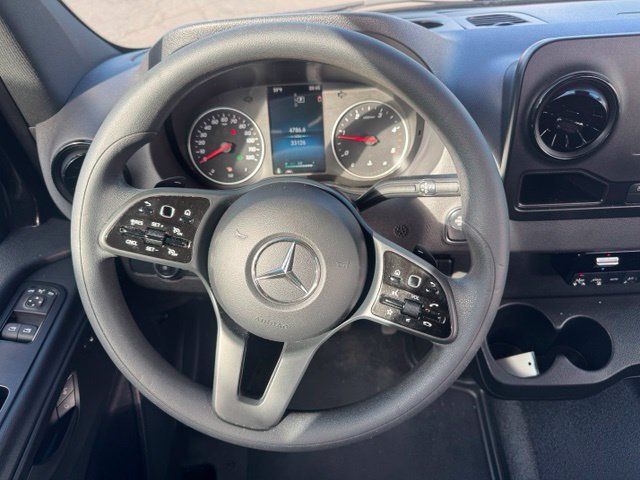 Used 2024 Mercedes-Benz Sprinter 2500 image 7