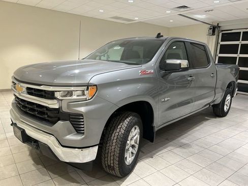 New 2026 Chevrolet Silverado 1500 LT w/ Z71 Off-Road Package AWD/4WD image 1