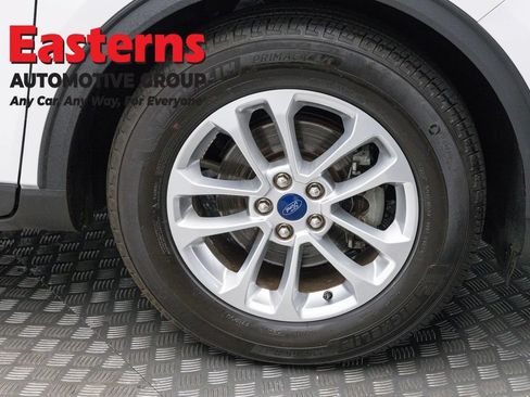 Used 2022 Ford Escape SE FWD image 31