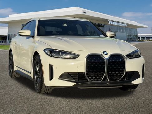 Certified 2023 BMW i4 eDrive35 image 2