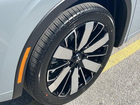 New 2026 Mitsubishi Outlander SEL FWD image 8