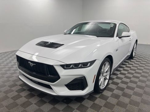 Used 2024 Ford Mustang GT Premium image 2