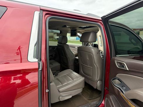 Used 2016 GMC Yukon XL Denali w/ Open Road Package AWD/4WD image 23