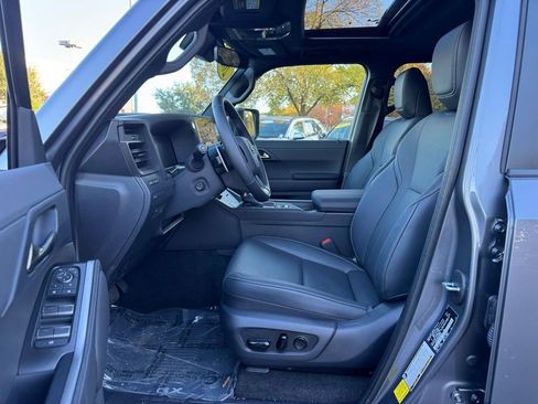 Used 2025 Lexus GX 550 image 26