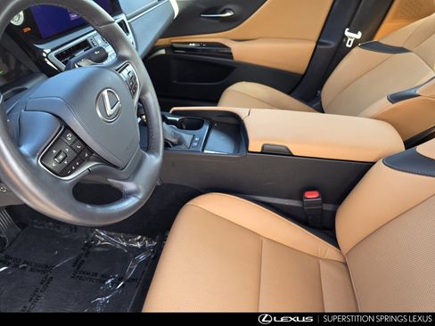 Used 2025 Lexus ES 300h w/ Premium Package FWD image 13