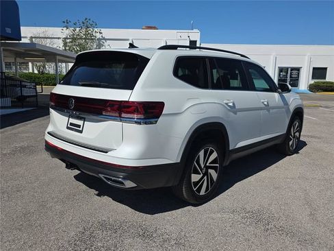 New 2026 Volkswagen Atlas SE FWD image 3