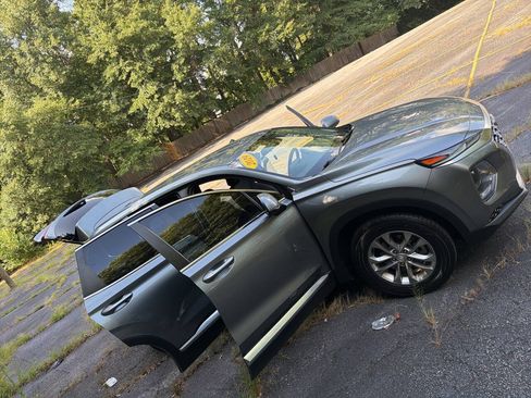 Used 2019 Hyundai Santa Fe SE FWD image 29