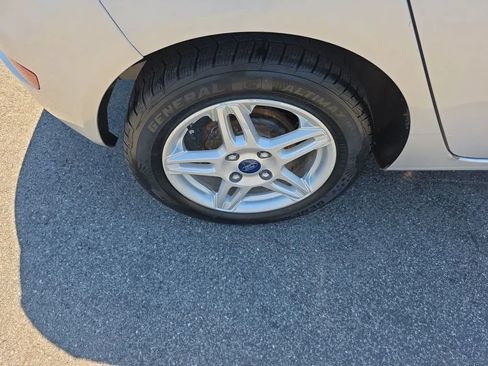 Used 2018 Ford Fiesta SE FWD image 15