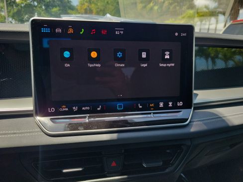 New 2026 Volkswagen Tiguan SE R-Line FWD image 24