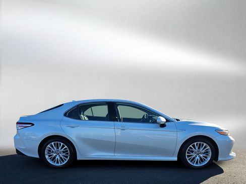 Used 2020 Toyota Camry XLE w/ Driver Assist Package image 6