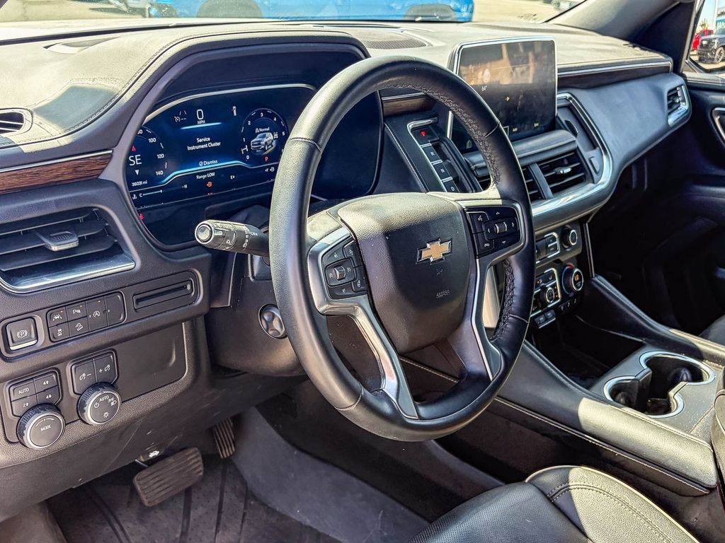 Used 2024 Chevrolet Tahoe Premier AWD/4WD image 8