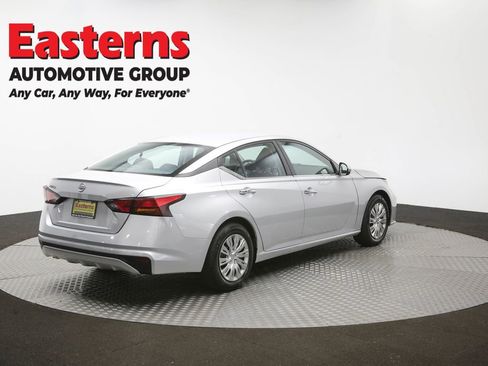 Used 2023 Nissan Altima 2.5 S FWD image 39