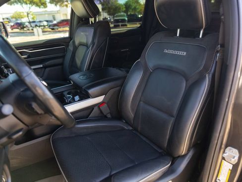 Used 2019 RAM 1500 Laramie AWD/4WD image 10