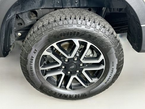 Used 2025 Ford Ranger Lariat RWD image 11