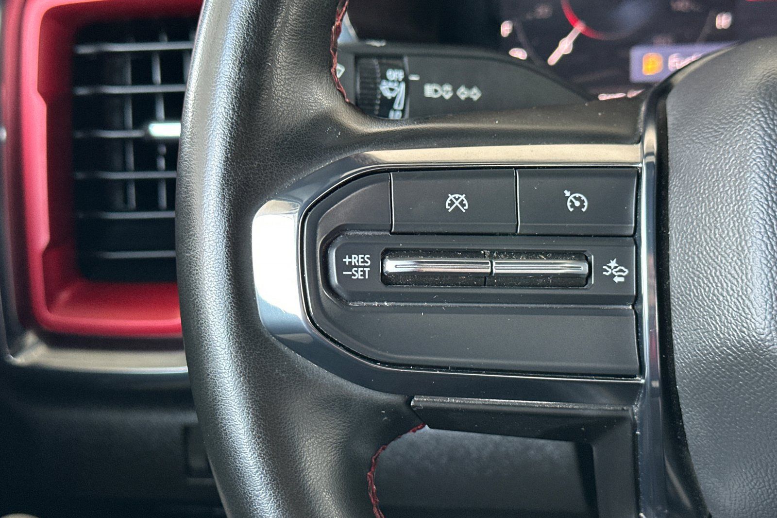 Certified 2024 GMC Canyon AT4X AWD/4WD image 31
