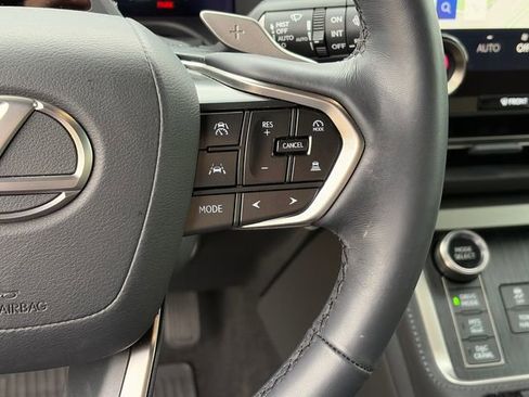 Used 2025 Lexus GX 550 AWD/4WD image 23