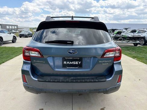 Used 2017 Subaru Outback 3.6R Limited AWD/4WD image 5