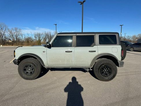 Used 2022 Ford Bronco Wildtrak image 2