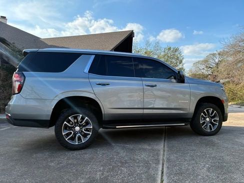 Used 2023 Chevrolet Tahoe LT w/ LT Signature Plus Package image 3