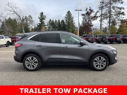 Used 2022 Ford Escape SEL w/ Class II Trailer Tow Package image 2