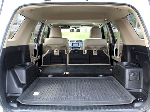 Used 2016 Toyota 4Runner Limited AWD/4WD image 21