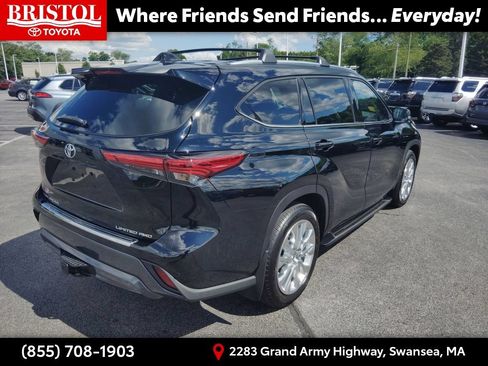 Used 2022 Toyota Highlander Limited AWD/4WD image 7