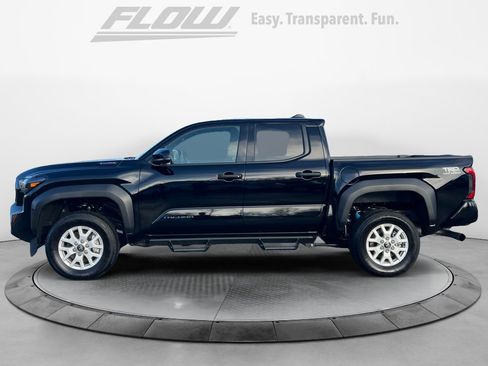 Certified 2025 Toyota Tacoma TRD Off-Road image 5