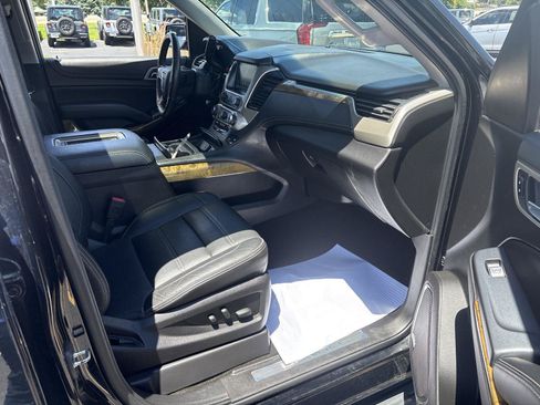 Used 2017 GMC Yukon Denali w/ Open Road Package AWD/4WD image 15