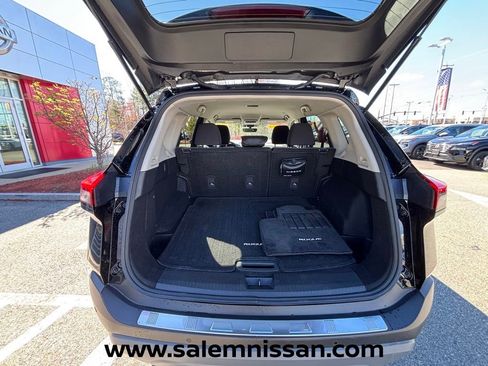 Certified 2023 Nissan Rogue SV AWD/4WD image 19