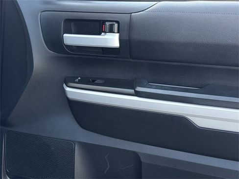 Used 2019 Toyota Tundra SR5 w/ SR5 Upgrade Package image 30
