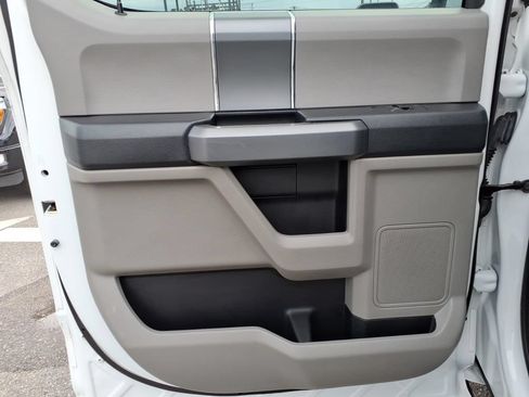Used 2018 Ford F150 XLT w/ Equipment Group 302A Luxury AWD/4WD image 21