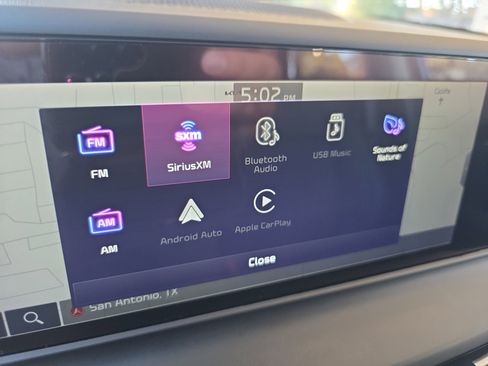 Certified 2025 Kia Seltos EX w/ EX Sunroof Package image 14