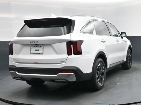 New 2026 Kia Sorento S image 10