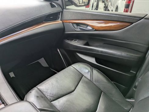 Used 2016 Cadillac Escalade Premium image 15