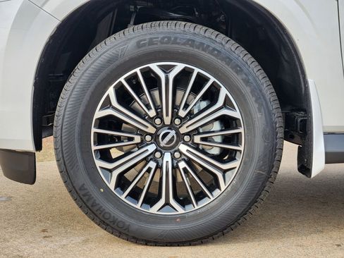 New 2026 Nissan Armada SL image 11