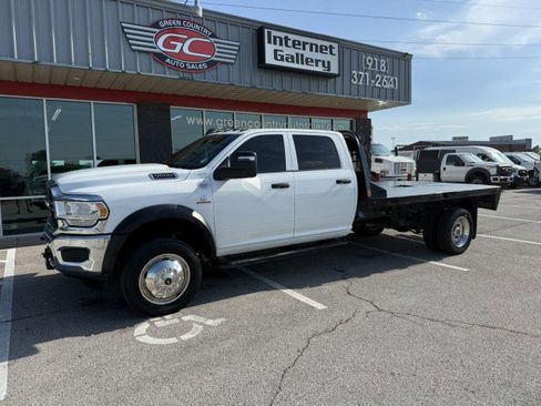 Used 2024 RAM 5500 Tradesman w/ Chrome Appearance Group AWD/4WD image 1