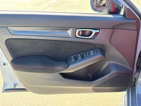 Used 2025 Honda Civic Type R image 14