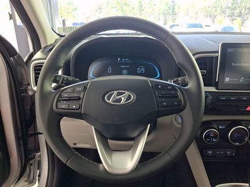 New 2026 Hyundai Venue SEL FWD image 19
