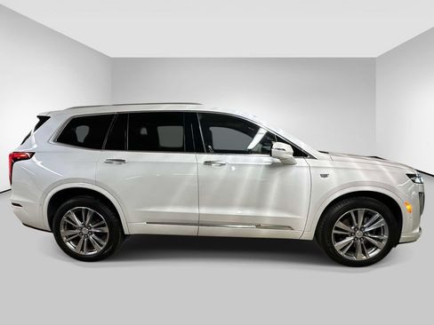 Used 2023 Cadillac XT6 Premium Luxury w/ Technology Package AWD/4WD image 6