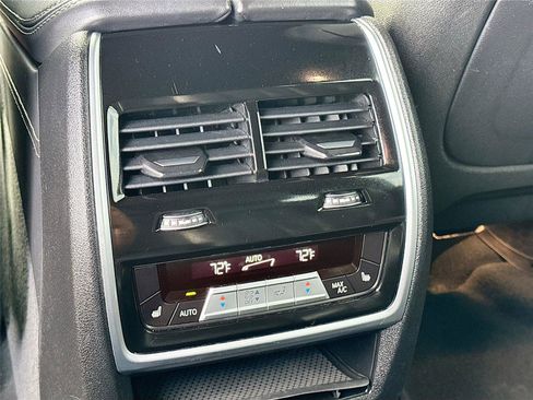 Used 2020 BMW X7 M50i image 26