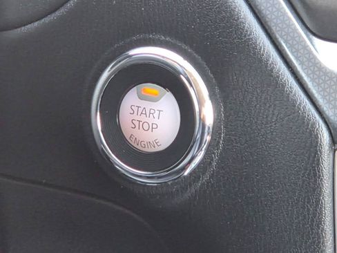 Used 2019 Nissan Pathfinder SL FWD image 24
