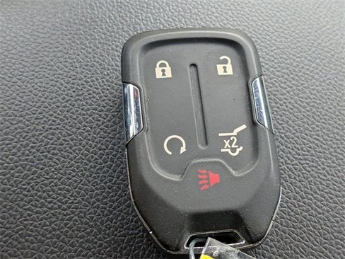 Used 2023 GMC Acadia SLT image 33