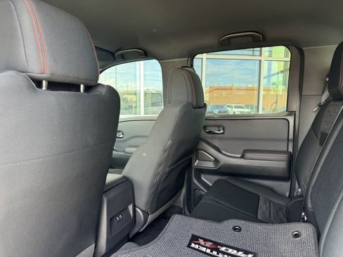 Used 2024 Nissan Frontier PRO-4X w/ Off-Road Protection Package image 36