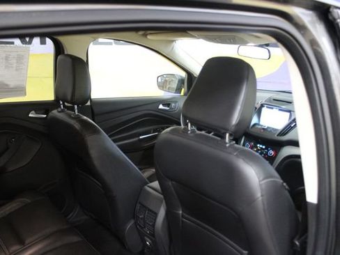 Used 2018 Ford Escape SEL w/ Canadian Touring Package AWD/4WD image 10