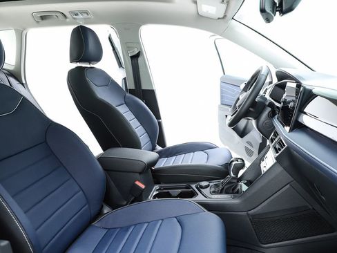 New 2025 Volkswagen Taos SEL image 75