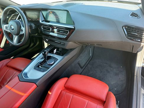 Used 2020 BMW Z4 M40i w/ Executive Package image 27