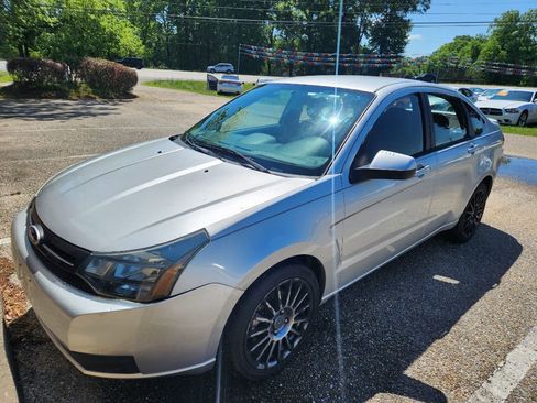 Used 2010 Ford Focus SES FWD image 1