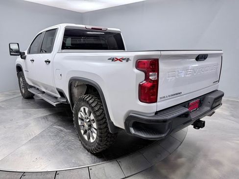 Used 2022 Chevrolet Silverado 2500 Custom w/ Custom Value Package image 7